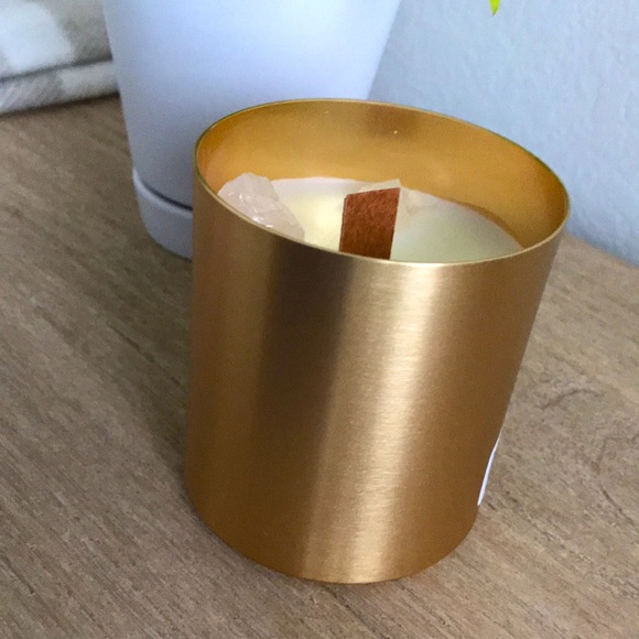 Rose Quartz Crystal Candle - Picture 3 of 6